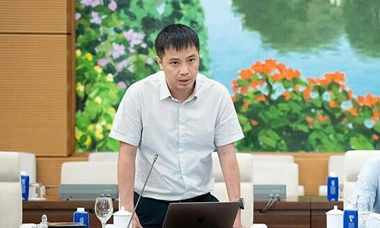 Ông Đậu Anh Tuấn, Phó Tổng thư ký Liên đoàn Thương mại và Công nghiệp Việt Nam (VCCI) tại phiên họp sáng 17/10. Ảnh: Media Quốc hội