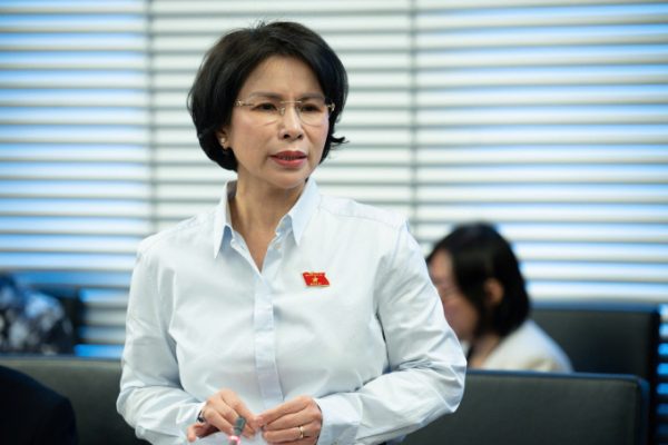 Tiết lộ giới tính thai nhi: Khi nào bác sĩ bị phạt?