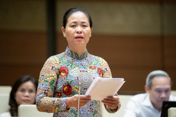 ‘Nhiều sinh viên y khoa đi thực tập nhưng không được thực hành’