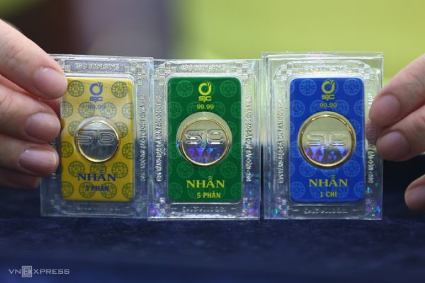 Giao dịch vàng trên 20 triệu từ nay phải chuyển khoản