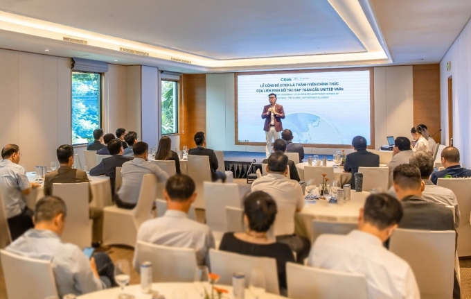 Ông Nguyễn Công Tẩn, CEO Citek chia sẻ về dấu mốc gia nhập United VARs và được công nhận SAP Platinum Partner. Ảnh: Citek