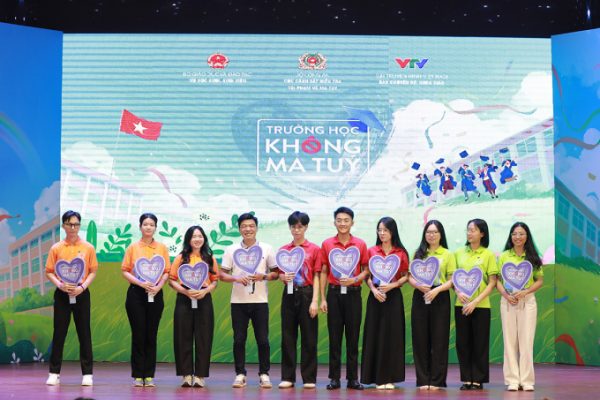 Ma túy ẩn mình trong đồ uống: Cảnh báo tệ nạn
