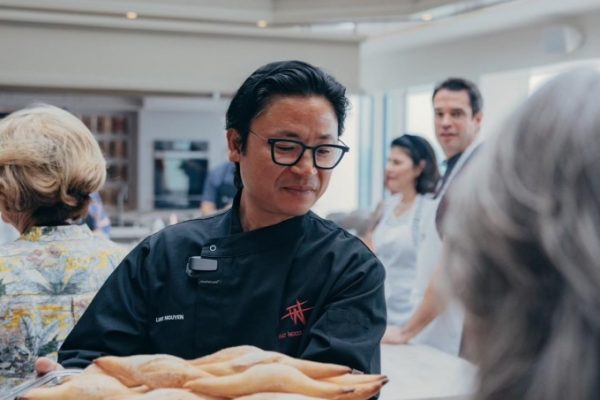 Đầu bếp Úc gốc Việt khám phá bánh mì Việt Nam