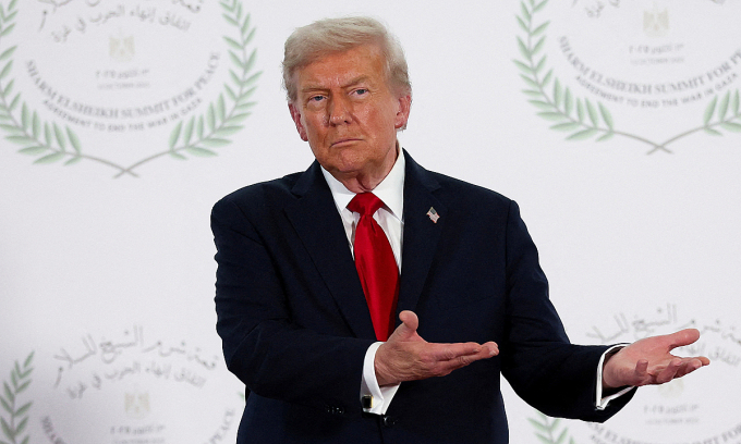 Tổng thống Mỹ Donald Trump trước hội nghị thượng đỉnh về Dải Gaza tại Sharm El Sheikh, Ai Cập ngày 13/10. Ảnh: AP