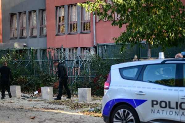 Cướp công ty kim loại quý ở Pháp bằng chất nổ