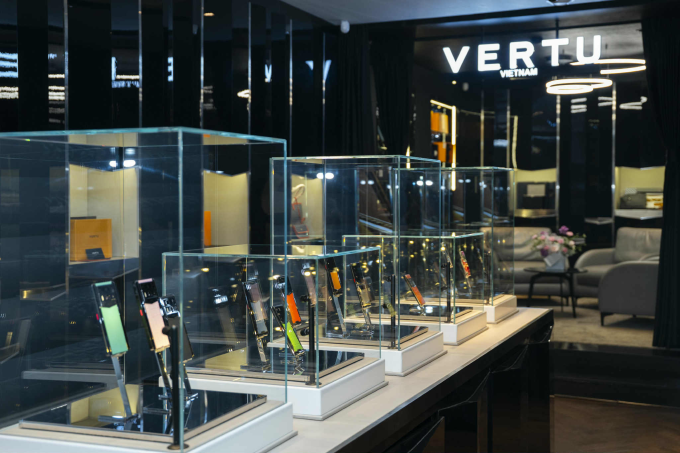 Không gian trưng bày đại lý Vertu chính hãng tại Việt Nam. Ảnh: Vertu