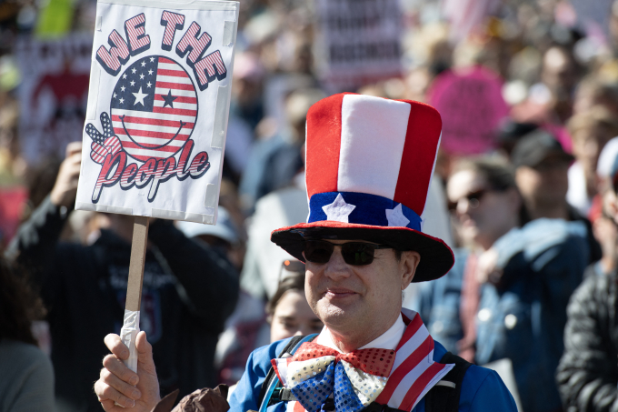 Người biểu tình ở thành phố Denver, bang Colorado ngày 18/10. Ảnh: AFP