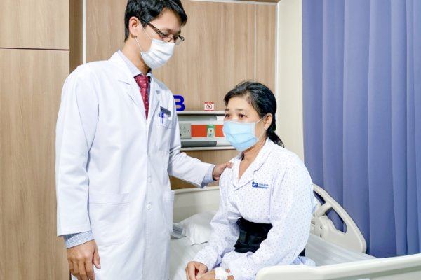 Chỉnh cột sống vẹo, thoát vị bằng vít: Giải pháp hiệu quả