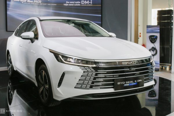 BYD Seal 5 PHEV ra mắt Việt Nam: Giá từ 696 triệu đồng