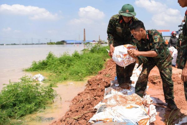 Nâng cấp đê chống lũ: Yêu cầu từ Thường trực Chính phủ