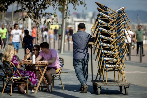 Tây Ban Nha triệt phá băng trộm ghế nhà hàng: Tin tức nóng hổi