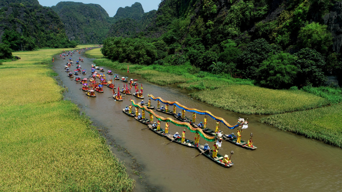 Lễ hội Tràng An, Ninh Bình. Ảnh: Giang Huy