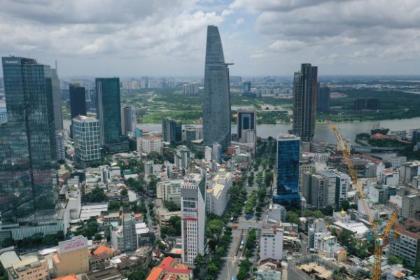 Logistics “chiếm sóng”: Nửa diện tích thuê văn phòng TP.HCM quý 3