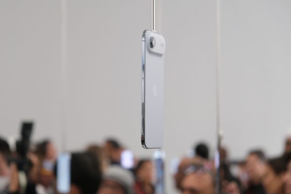 ‘Người dùng hầu như không có nhu cầu mua iPhone Air’