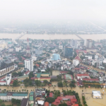 Mưa lũ miền Trung: Hàng nghìn học sinh có thể nghỉ học dài ngày