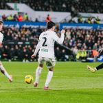 Man City ngược dòng thắng đội hạng Nhất: Kịch tính nghẹt thở