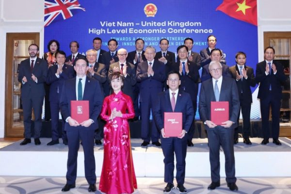 Vietjet mua 100 máy bay Airbus A321neo: Mở rộng đội bay