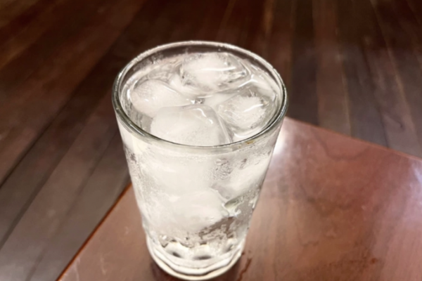 Uống nước đúng thời điểm nào tốt cho thận?
