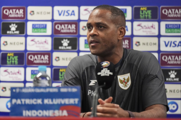 HLV Kluivert: Tâm lý giúp Indonesia giành vé World Cup