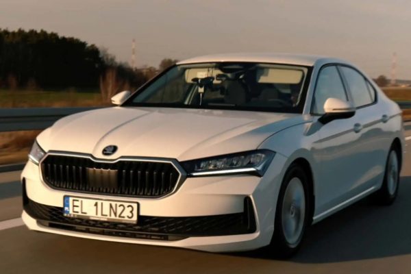 Skoda: Kỷ lục 2.800km/bình dầu – Tiết kiệm nhiên liệu đỉnh cao