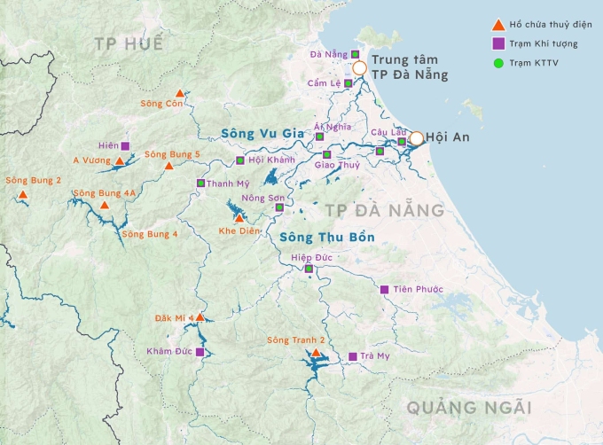 Bản đồ các con sông và trạm đo mưa, đo lũ ở miền Trung. Đồ họa: Hoàng Khánh