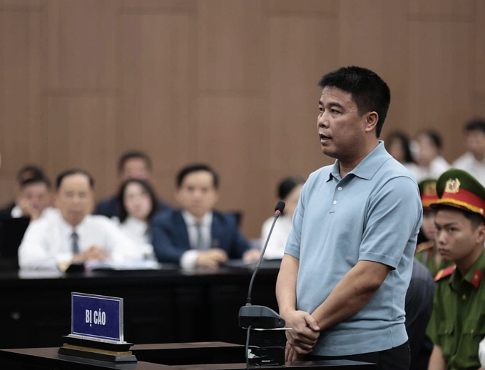 Cựu chủ tịch tập đoàn Phúc Sơn Nguyễn Văn Hậu tại tòa, tháng 6/2025. Ảnh:Danh Lam