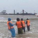 Tai nạn trên biển: Hai tàu hàng gặp nạn