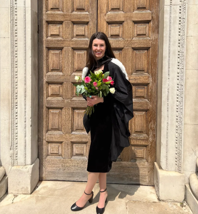 Amy Hunt tốt nghiệp Đại học Cambridge với bằng Văn học Anh. Ảnh: Times
