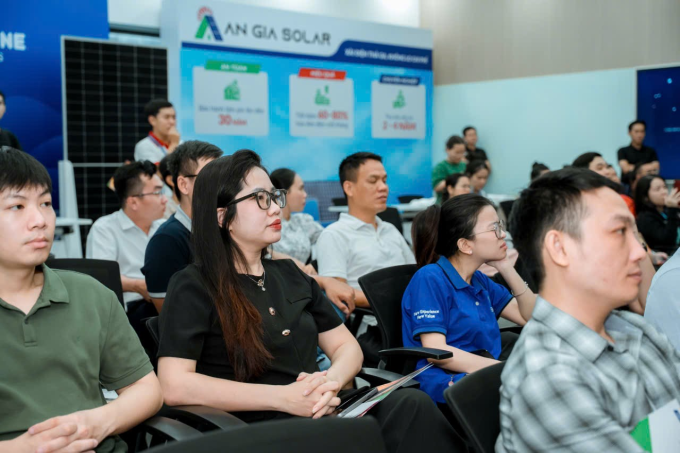 Hội thảo thu hút nhiều khách mời với nhu cầu tìm hiểu về điện mặt trời cho hộ gia đình. Ảnh: An Gia Solar