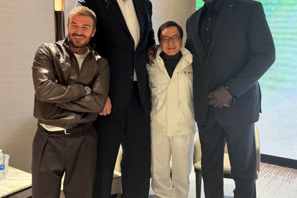 Thành Long và David Beckham: Bức ảnh gây sốt mạng xã hội