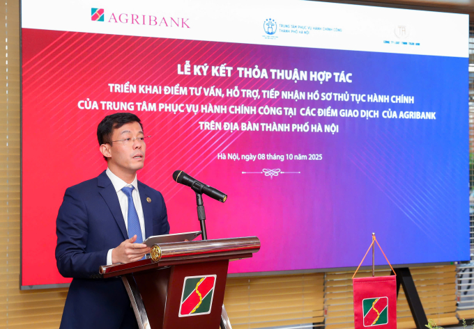 Ông Cù Ngọc Trang, Giám đốc Trung tâm Phục vụ Hành chính công Thành phố Hà Nội phát biểu tại lễ ký kết. Ảnh: Agribank