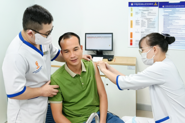 Bị chuột cắn có nên tiêm vaccine dại không?