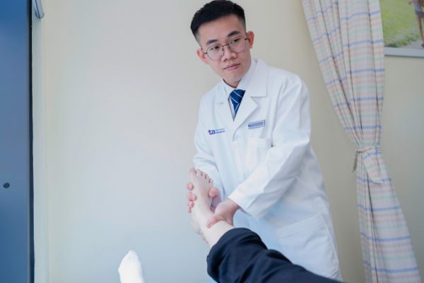 Điều trị hiệu quả viêm gân gót chân: Các phương pháp & lời khuyên