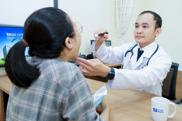 Ho có đờm: Nên ăn trứng gà không? Giải đáp từ chuyên gia