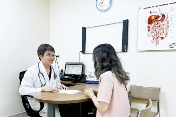Khi nào bạn cần điều trị trào ngược dạ dày: Dấu hiệu và cách chữa