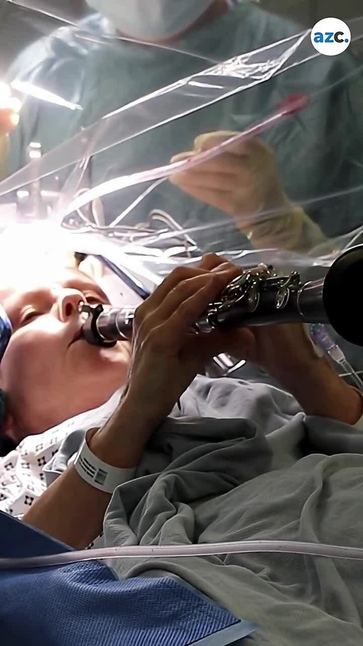 Bệnh nhân thổi kèn trong ca phẫu thuật não