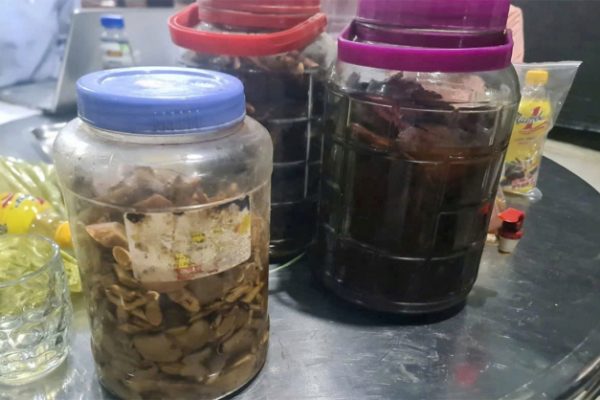 Ngộ độc rượu: 6 người nhập viện cấp cứu