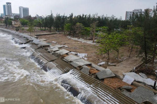 Kè biển 40 tỷ đồng bị vỡ sau bão: Thiệt hại nặng
