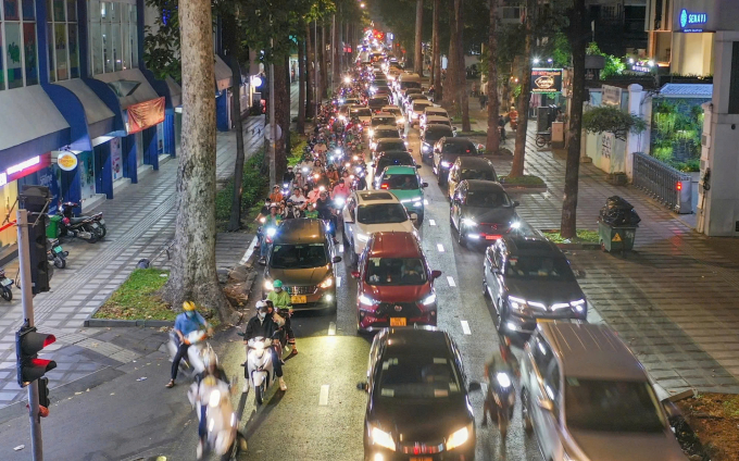 Ùn tắc trên đường Nam Kỳ Khởi Nghĩa (quận 3 cũ), tháng 1/2025. Ảnh: Quỳnh Trần