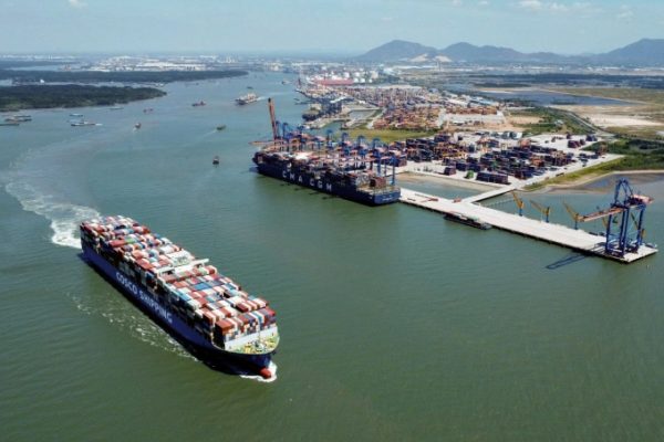 Việt Nam: Chiến lược trở thành trung tâm logistics khu vực