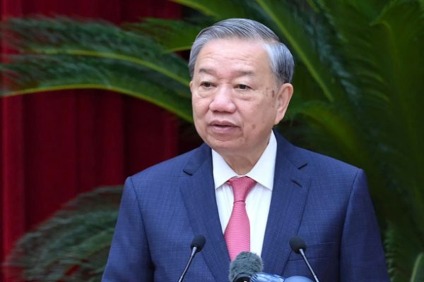 Khóa 14: Tổng Bí thư nhấn mạnh trọng dụng người tài vào Trung ương