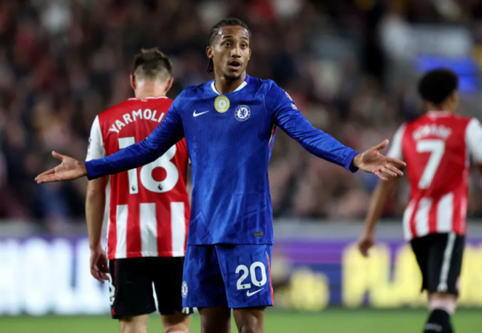 Joao Pedro yêu cầu được nghỉ trận gặp Brentford, nhưng bị HLV Maresca bắt ra sân thi đấu. Ảnh: Reuters