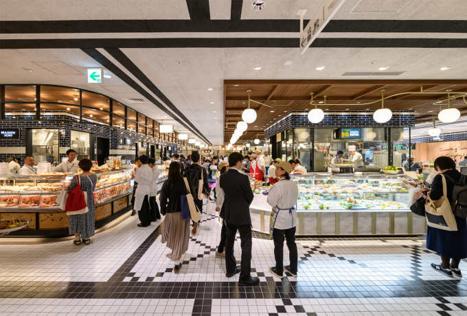 Depa-chika ở bên dưới ga tàu điện ngầm Shibuya. Ảnh: The Japan Times
