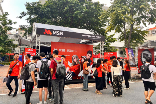 NSOC 2025: Sinh viên trải nghiệm eSports, công nghệ, âm nhạc