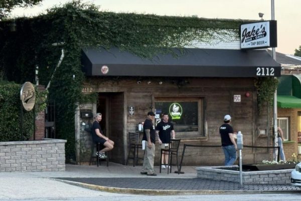 Quán bar bị kiện vì khách say rượu gây tai nạn chết người