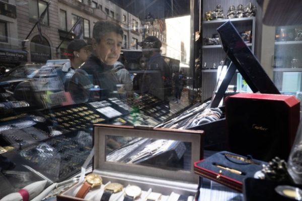 Phố Kim Hoàn New York: Cơn Sốt Vàng Bùng Nổ
