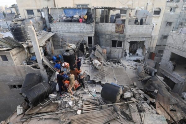 Không kích Israel đe dọa thỏa thuận hòa bình Gaza: Tin tức cập nhật