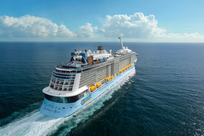 Du thuyền Anthem of the Seas cập cảng Cái Mép ngày 7/1. Ảnh: Quỳnh Trần