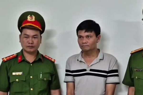 Bác sĩ bị bắt vì nâng ngực gây tử vong bệnh nhân
