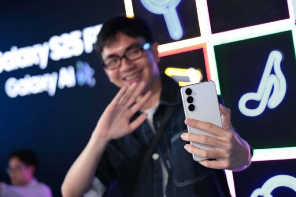 Chọn smartphone cho giới trẻ: Các tiêu chí hàng đầu